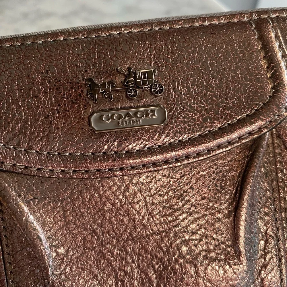 Coach New Madison Gunmetal Pewter Metallic Accordion Zip Around Wallet NWOT